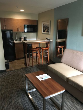 Imagen de la habitación del Hotel Best Western Carlsbad By The Sea. Foto 9