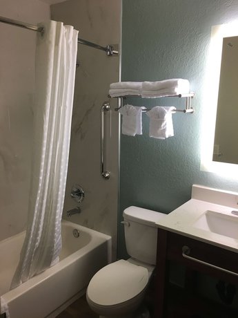 Imagen de la habitación del Hotel Best Western Carlsbad By The Sea. Foto 10