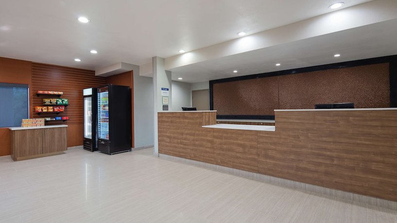 Imagen de los interiores del Hotel Best Western Carlsbad By The Sea. Foto 16