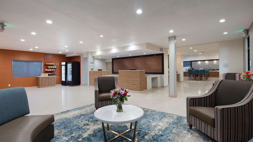 Imagen de los interiores del Hotel Best Western Carlsbad By The Sea. Foto 17