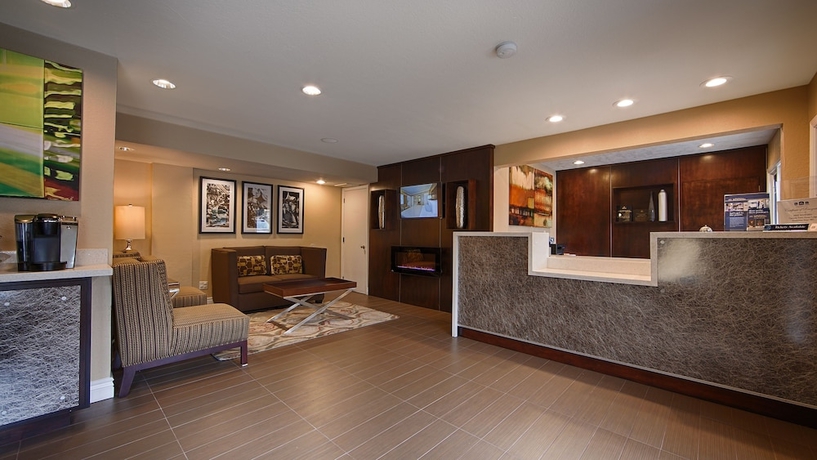 Imagen de los interiores del Hotel Best Western Carmel's Town House Lodge. Foto 15