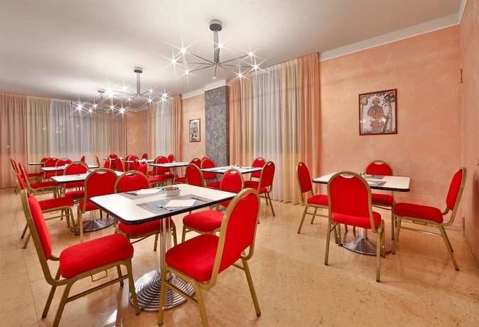 Imagen de los interiores del Hotel Best Western Cavalieri Della Corona. Foto 12