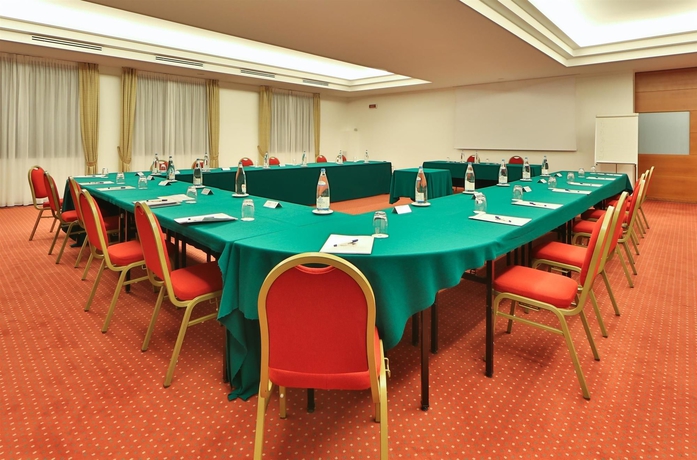 Imagen de los interiores del Hotel Best Western Cavalieri Della Corona. Foto 15