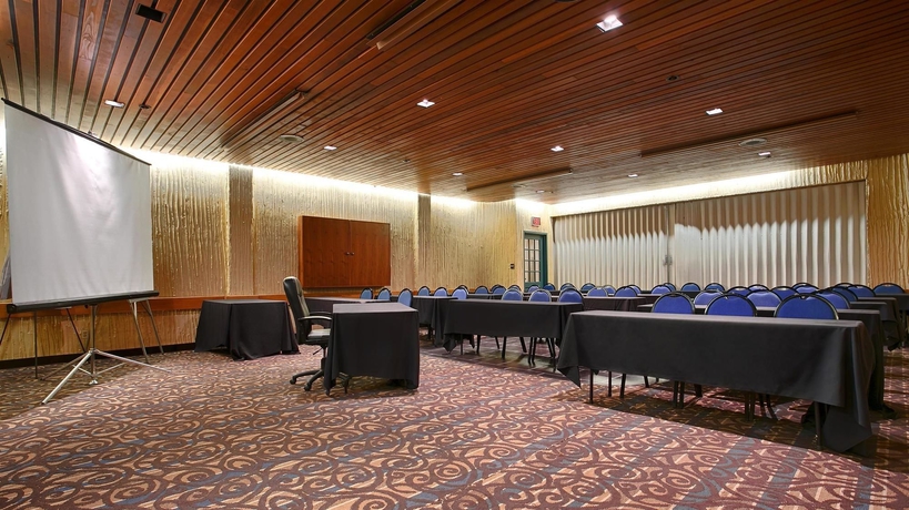 Imagen de los interiores del Hotel Best Western Cedar Park Inn. Foto 9