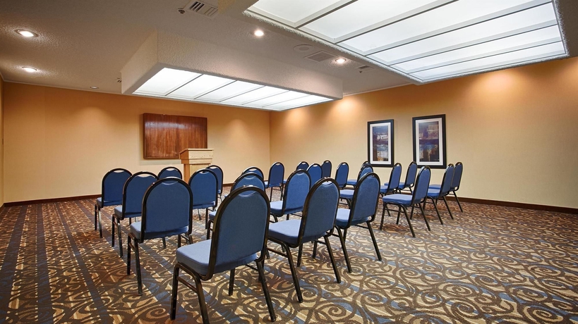 Imagen de los interiores del Hotel Best Western Cedar Park Inn. Foto 10