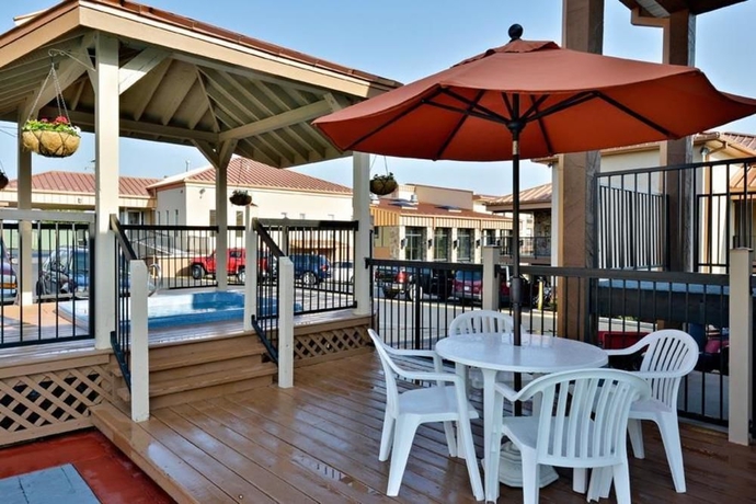 Imagen de los exteriores del Hotel Best Western Center Pointe Inn. Foto 11