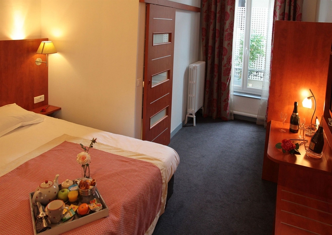 Imagen de la habitación del Hotel Best Western Centre Reims. Foto 8