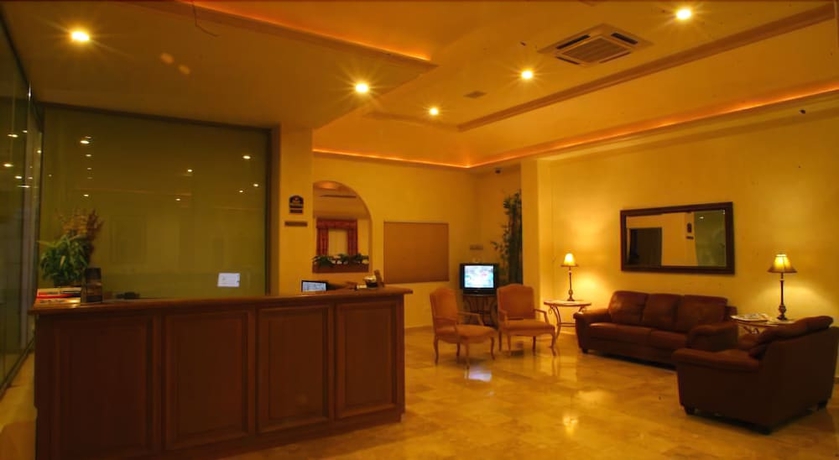 Imagen de los interiores del Hotel Best Western Centro Cadereyta. Foto 16