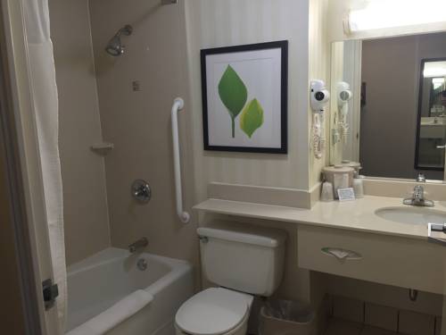 Imagen de la habitación del Hotel Best Western Charleston. Foto 7