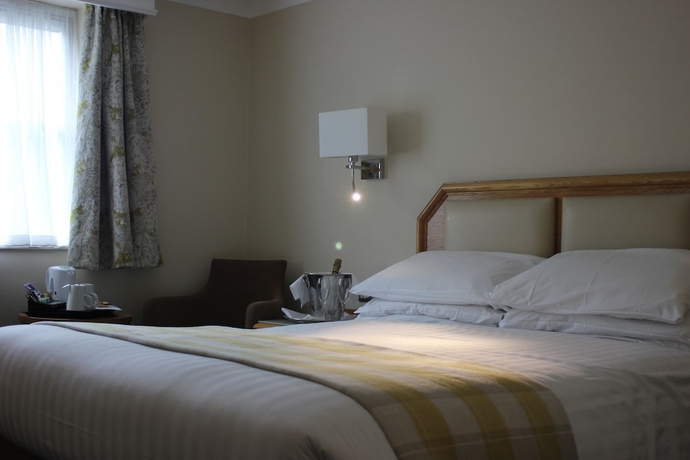 Imagen de la habitación del Hotel Best Western Chilworth Manor. Foto 8