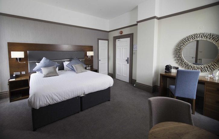 Imagen de la habitación del Hotel Best Western Chilworth Manor. Foto 11