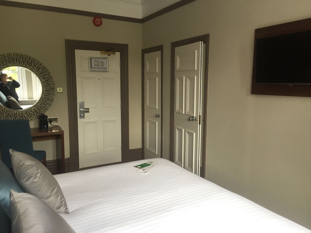 Imagen de la habitación del Hotel Best Western Chilworth Manor. Foto 15