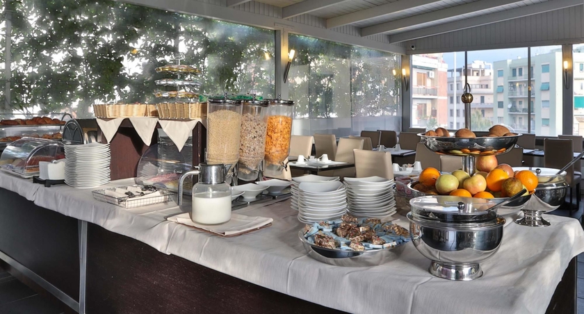 Imagen del bar/restaurante del Hotel Best Western Cinemusic. Foto 4