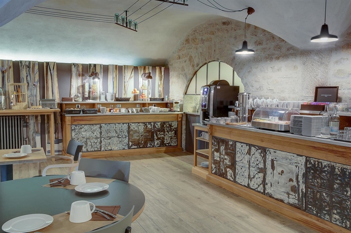 Imagen del bar/restaurante del Hotel Best Western Citadelle. Foto 3