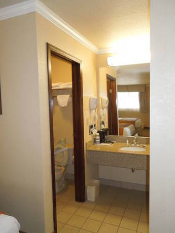 Imagen de la habitación del Hotel Best Western Clermont. Foto 16