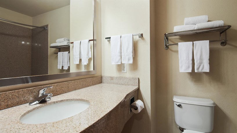 Imagen de la habitación del Hotel Best Western Cleveland Inn And Suites. Foto 6