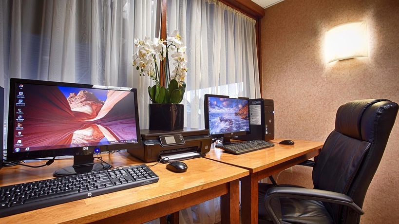 Imagen de los interiores del Hotel Best Western Clifton Park. Foto 15