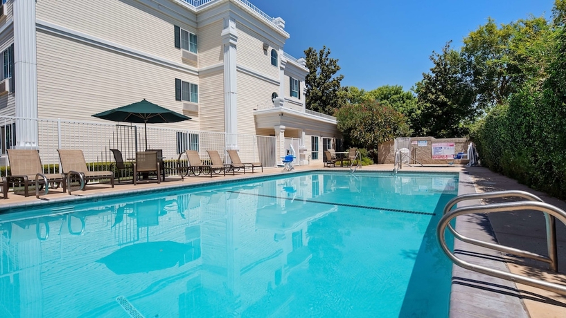 Imagen de la piscina del Hotel Best Western Clovis Cole. Foto 19