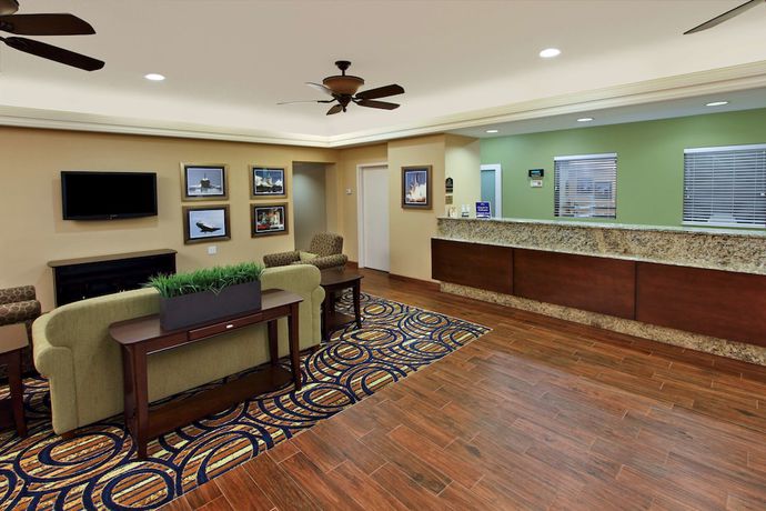 Imagen de los interiores del Hotel Best Western Cocoa Beach. Foto 16