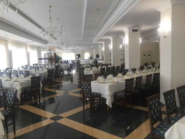 Imagen del bar/restaurante del Hotel Best Western Colaiaco. Foto 18