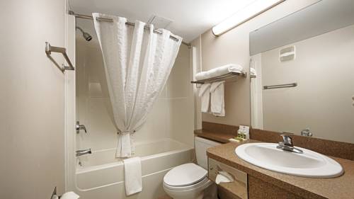 Imagen de la habitación del Hotel Best Western Cold Lake Inn. Foto 10