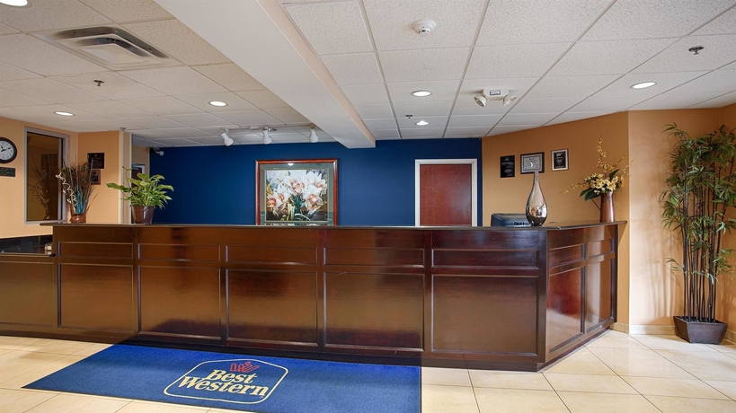 Imagen de los interiores del Hotel Best Western Concord Inn and Suites. Foto 9