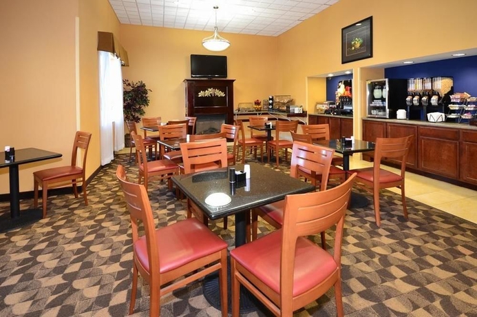 Imagen del bar/restaurante del Hotel Best Western Concord Inn and Suites. Foto 5