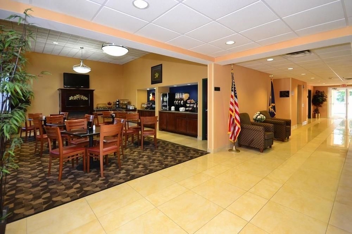 Imagen de los interiores del Hotel Best Western Concord Inn and Suites. Foto 11