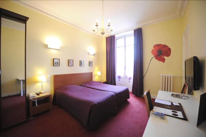 Imagen de la habitación del Hotel Best Western Continental, PAU. Foto 7