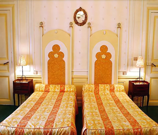 Imagen de la habitación del Hotel Best Western Continental, PAU. Foto 10