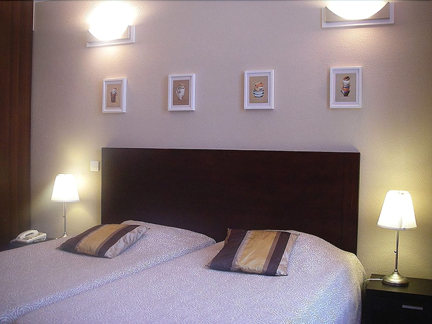Imagen de la habitación del Hotel Best Western Continental, PAU. Foto 12