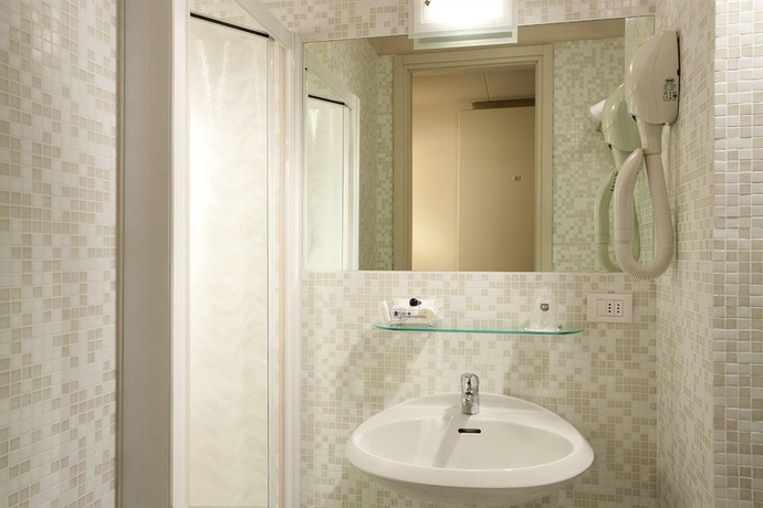 Imagen de la habitación del Hotel Best Western Continental, Udine. Foto 5