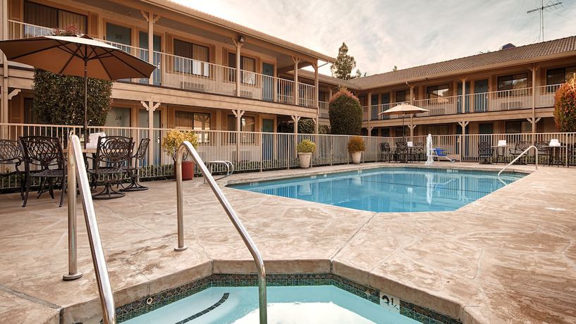Imagen de la piscina del Hotel Best Western Cordelia Inn. Foto 18