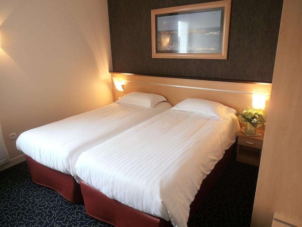 Imagen de la habitación del Hotel Best Western Cote des Sables Plouescat. Foto 8