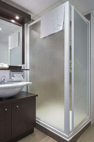 Imagen de la habitación del Hotel Best Western Cote des Sables Plouescat. Foto 12