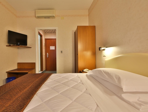 Imagen de la habitación del Hotel Best Western Crimea. Foto 6
