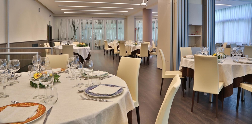 Imagen del bar/restaurante del Hotel Best Western Cristallo. Foto 2