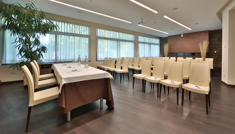 Imagen de los interiores del Hotel Best Western Cristallo. Foto 14