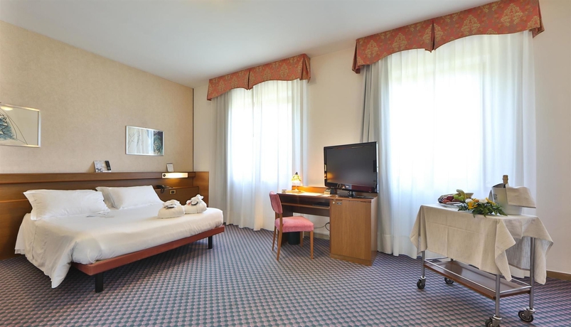 Imagen de la habitación del Hotel Best Western Cristallo. Foto 11