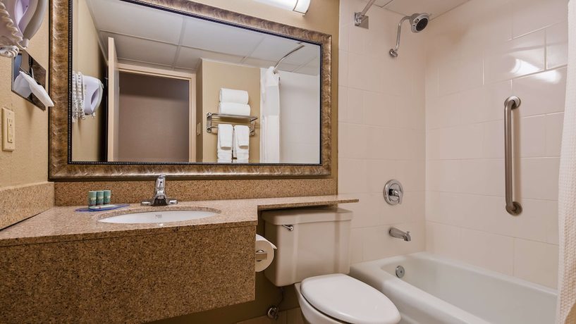 Imagen de la habitación del Hotel Best Western Crossroads Of The Bluffs. Foto 13