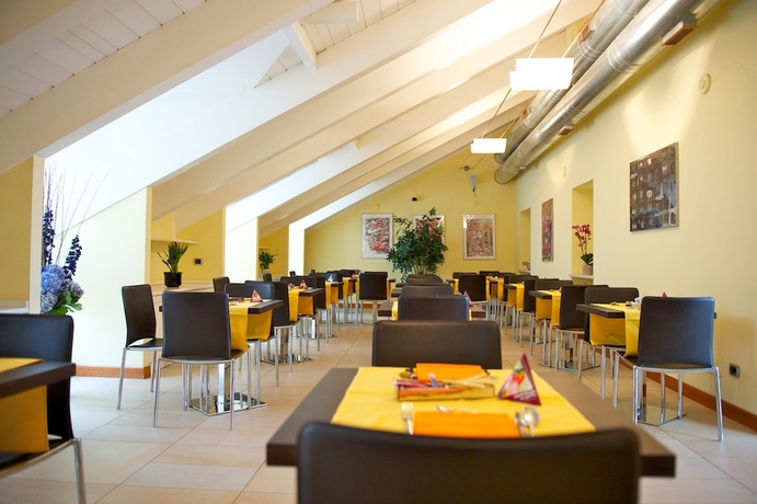 Imagen del bar/restaurante del Hotel Best Western Crystal Palace. Foto 3