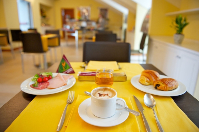Imagen del bar/restaurante del Hotel Best Western Crystal Palace. Foto 4