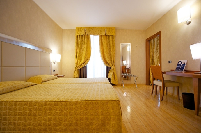 Imagen de la habitación del Hotel Best Western Crystal Palace. Foto 8