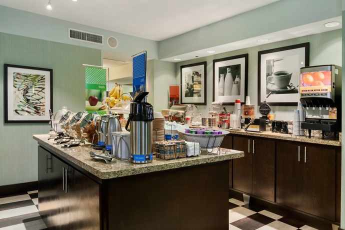 Imagen del bar/restaurante del Hotel Best Western Cy-Fair. Foto 2