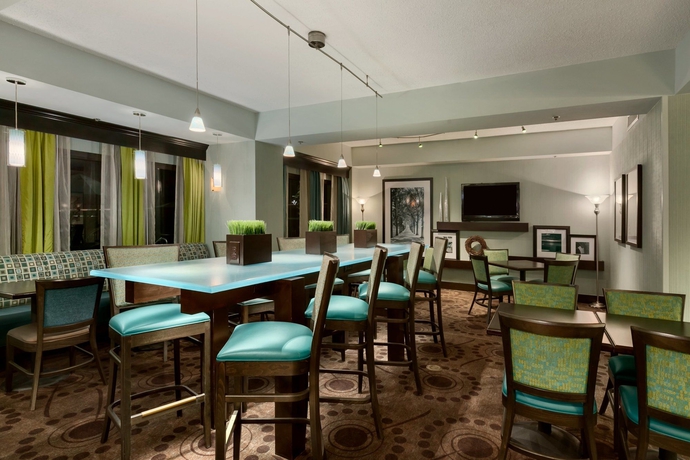 Imagen de los interiores del Hotel Best Western Cy-Fair. Foto 10