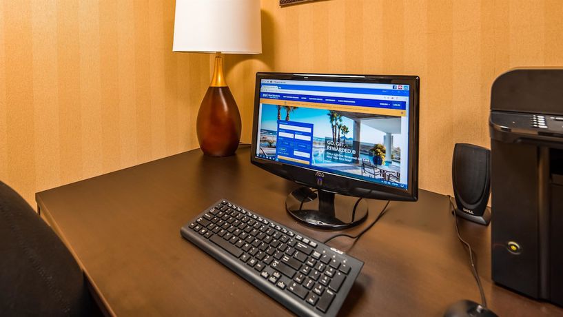 Imagen de los interiores del Hotel Best Western Danville Inn. Foto 13
