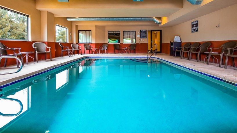 Imagen de la piscina del Hotel Best Western Danville Inn. Foto 15