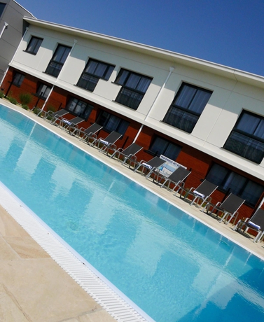 Imagen de la piscina del Hotel Best Western De La Cite and Spa. Foto 16