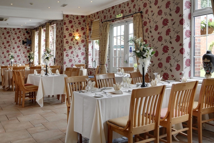 Imagen del bar/restaurante del Hotel Best Western Deincourt. Foto 3