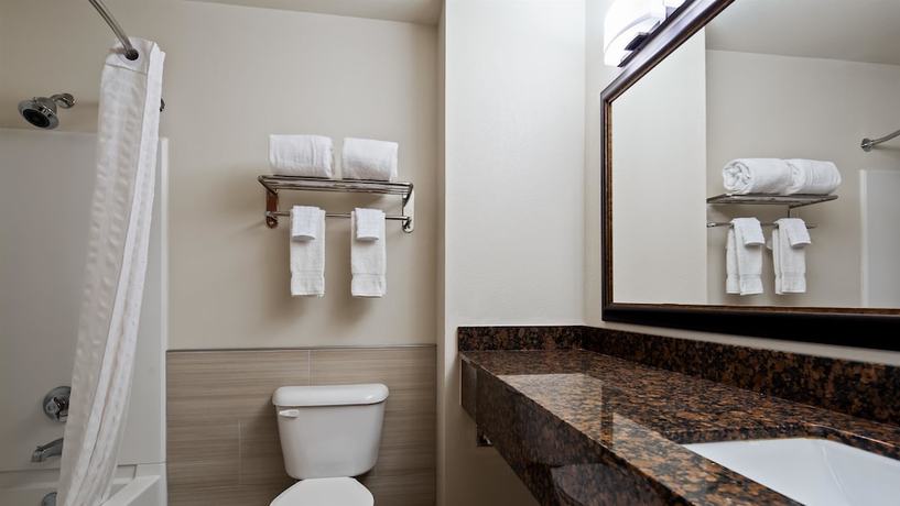 Imagen de la habitación del Hotel Best Western Denton Inn. Foto 9